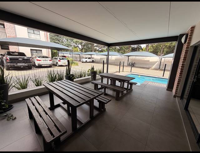2 BEDROOM APARTMENT RENTED IN BRYANSTON